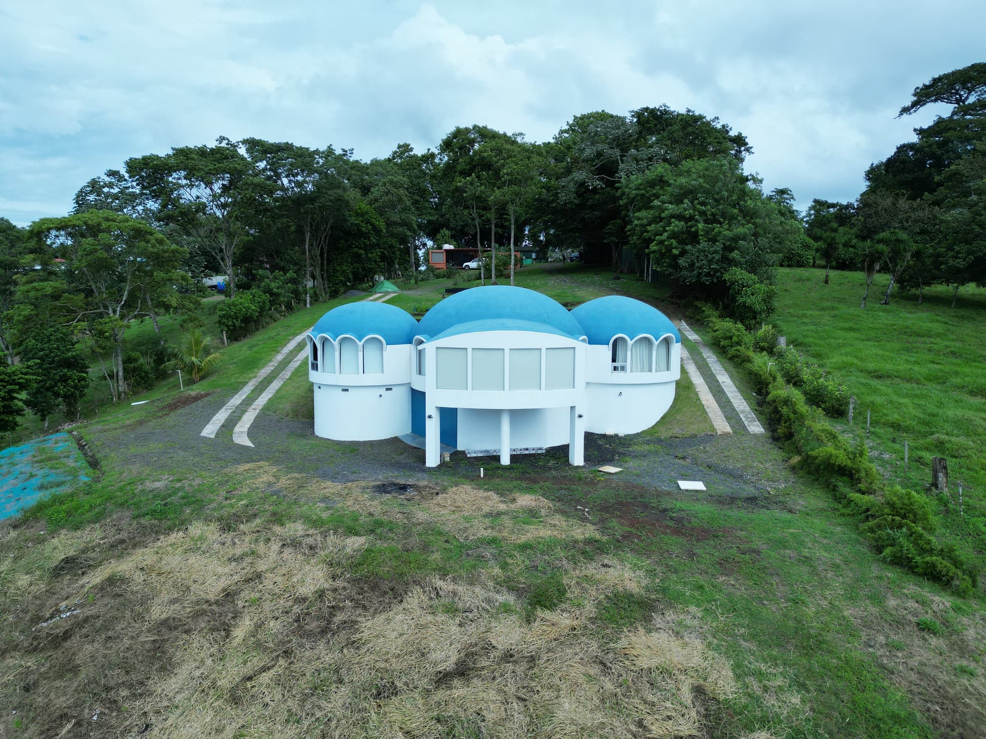 Spectacular Modern Dome-Style Home w/ Lake View & a Guest House in Tronadora