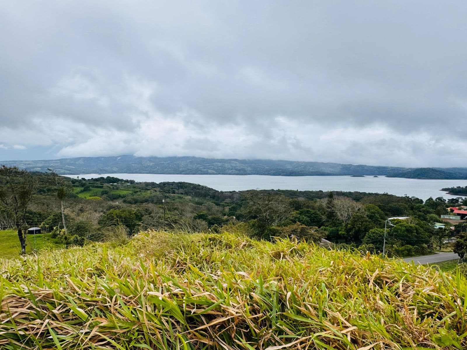 24,461 m² Lot with Lake Arenal Views in Cinco Esquinas, Tilarán