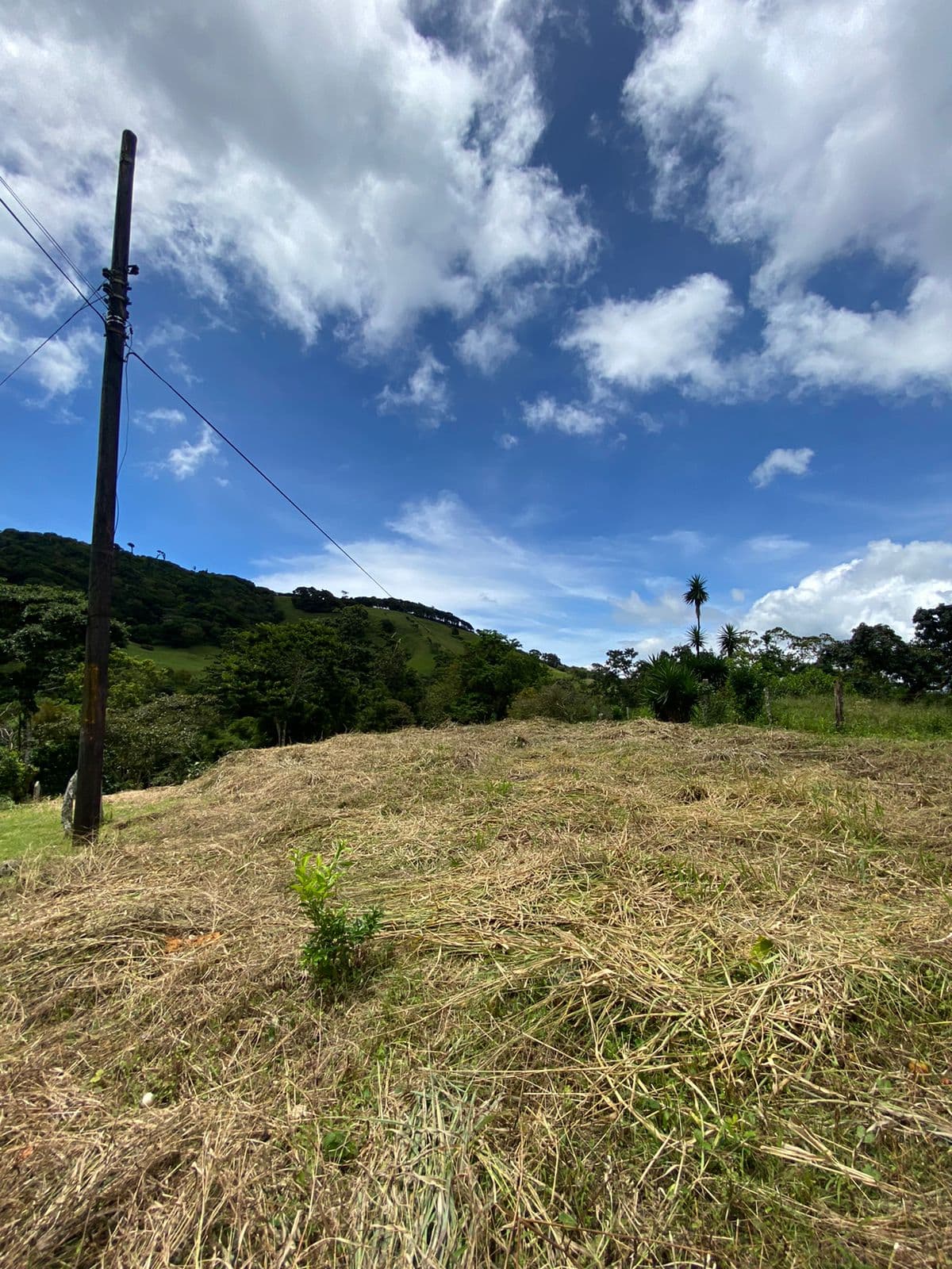 2744 M2 (0,18 acre) Building Lot with Creek In El Silencio, Tilarán