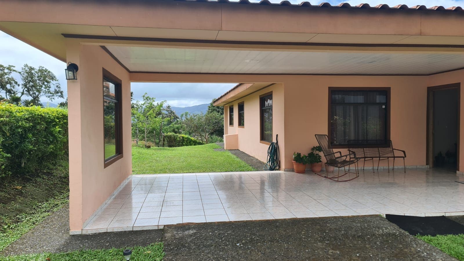 Beautiful, LAKE ACCESS property in Parcelas Santa Maria, Nuevo Arenal