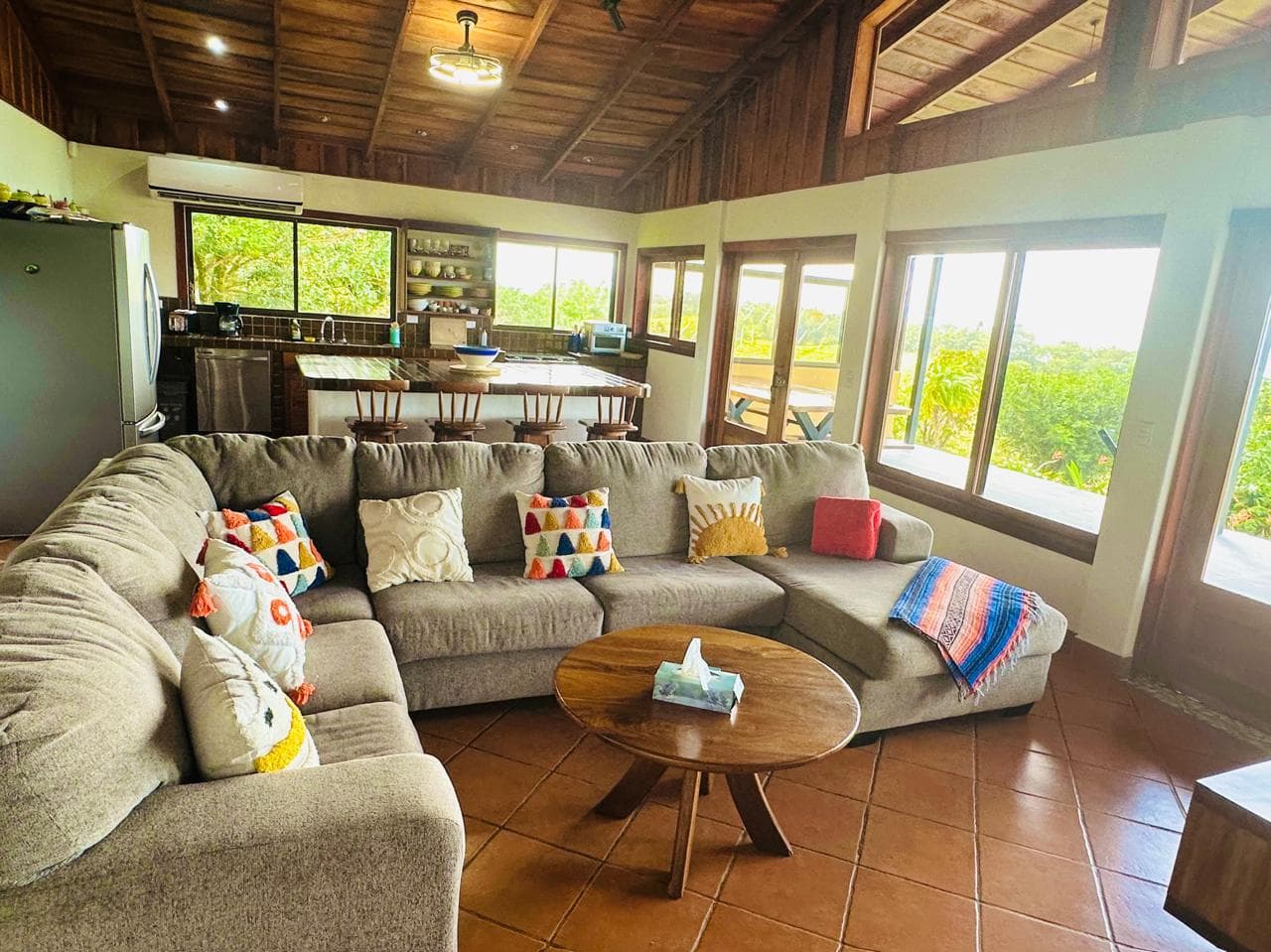 Spacious Home with Guest House, Stunning Views & Natural Beauty In Rio Piedras