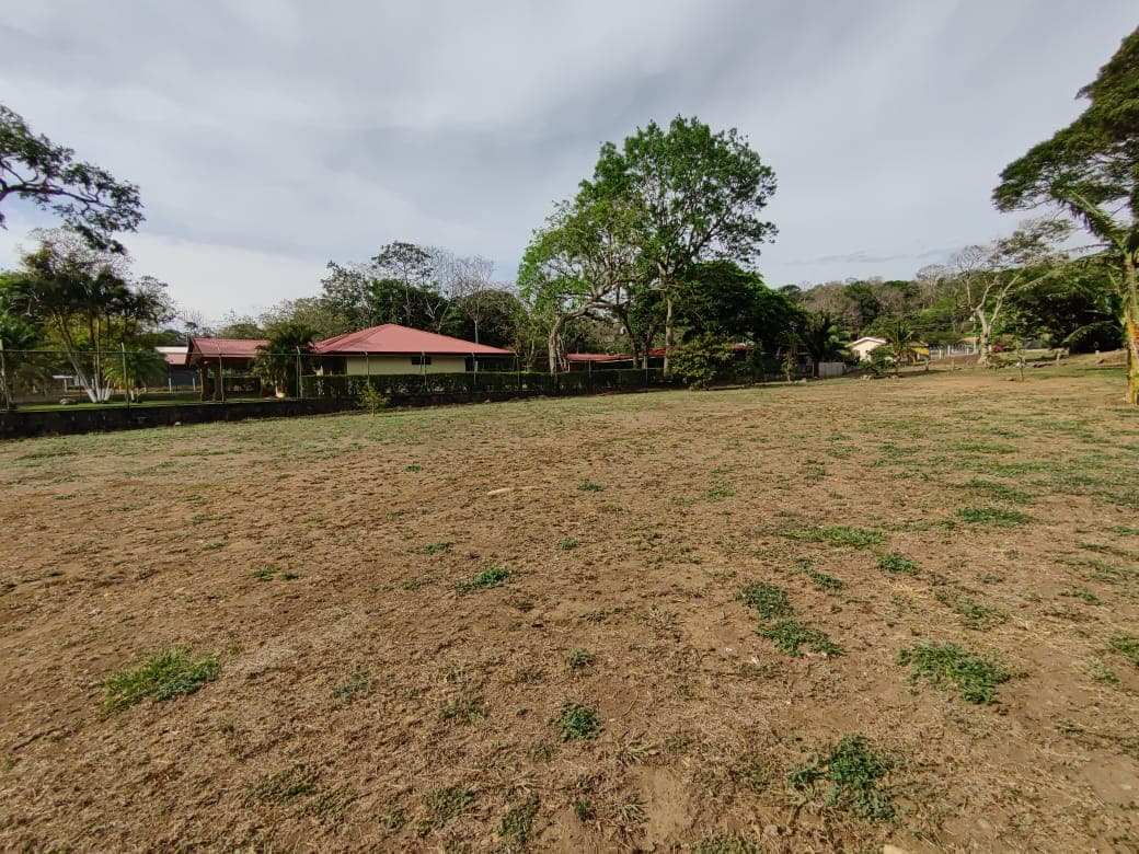 Opportunity!! Ready to build!! 2,070 m2 (0.51 acre) Lot in Tilarán