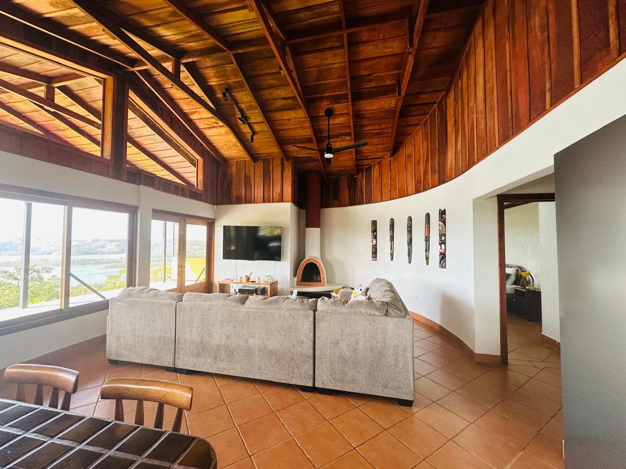 Spacious Home with Guest House, Stunning Views & Natural Beauty In Rio Piedras