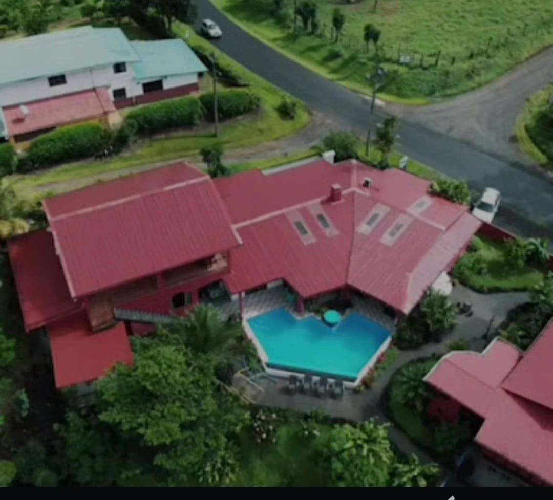 Boutique Hotel and Restaurant Between La Fortuna and Nuevo Arenal
