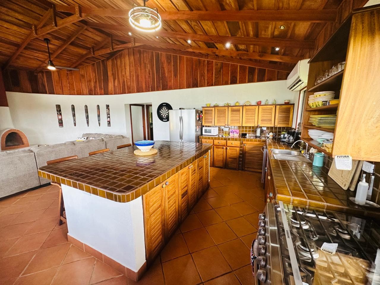 Spacious Home with Guest House, Stunning Views & Natural Beauty In Rio Piedras