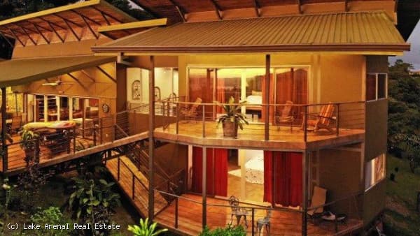 Modern Bali-Style Home, 8 BD, 5 BA 3,70 Acre In Nuevo Arenal