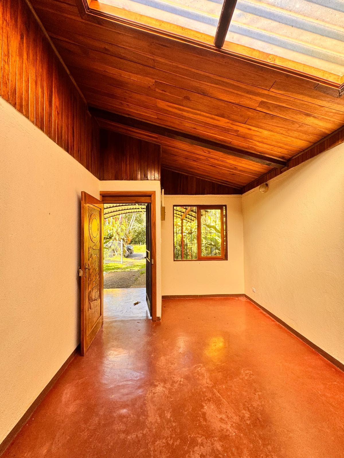 Charming 3 Bedroom 2 Bathroom Home in Nuevo Arenal