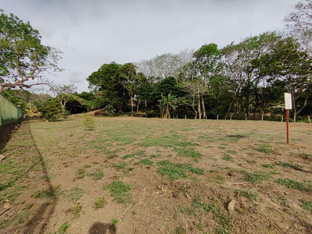 Opportunity!! Ready to build!! 2,070 m2 (0.51 acre) Lot in Tilarán
