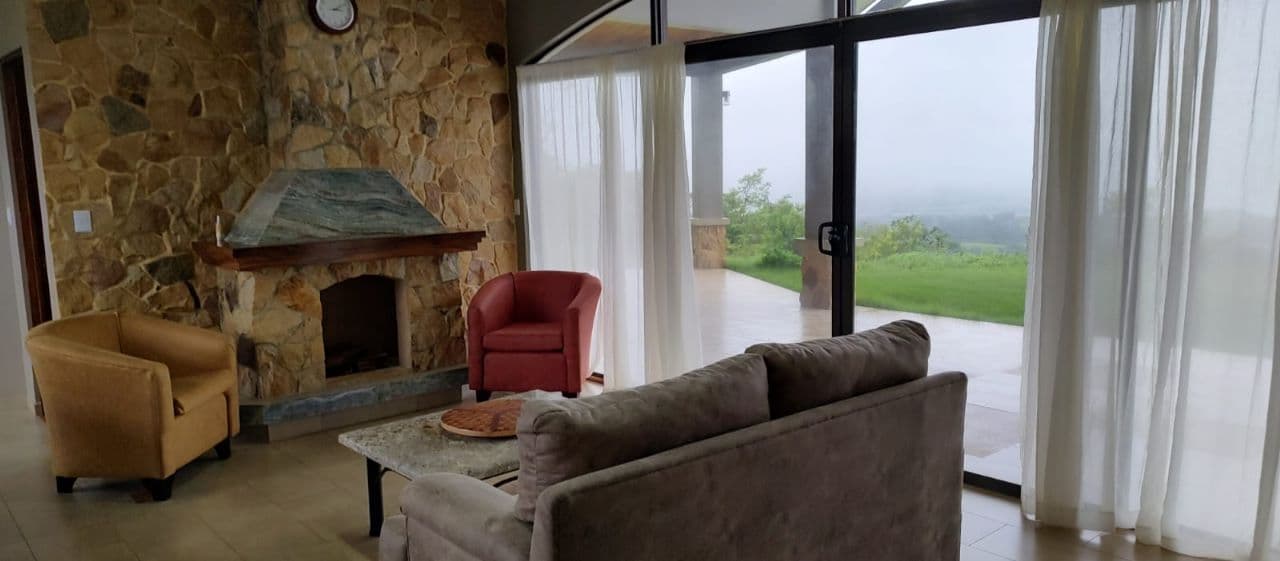 A brand-new luxury 2 BD/2 BA lake, volcano, & mountain view home