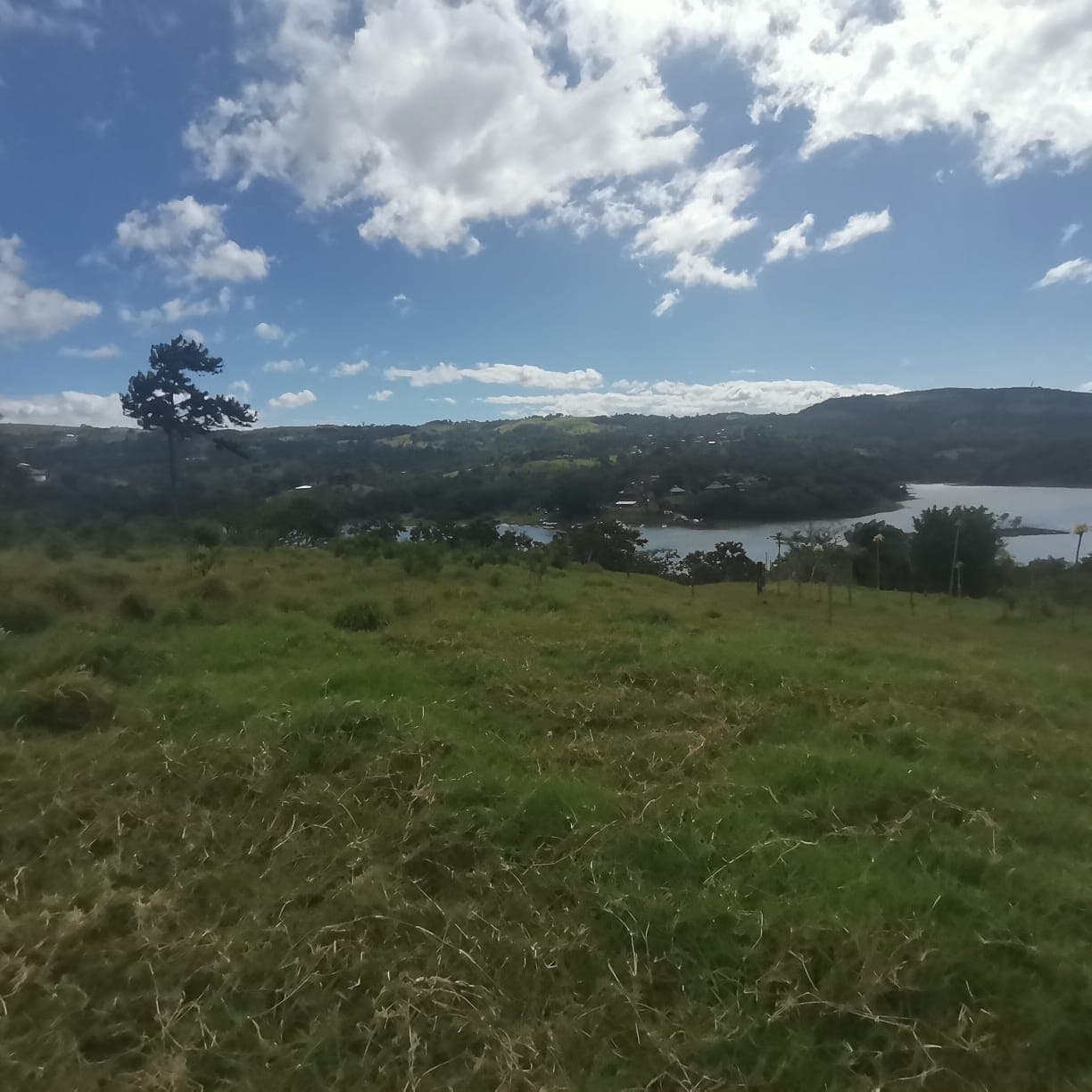 Spectacular, 5000m2, Lake View, LAKE ACCESS Lot in Tronadora!