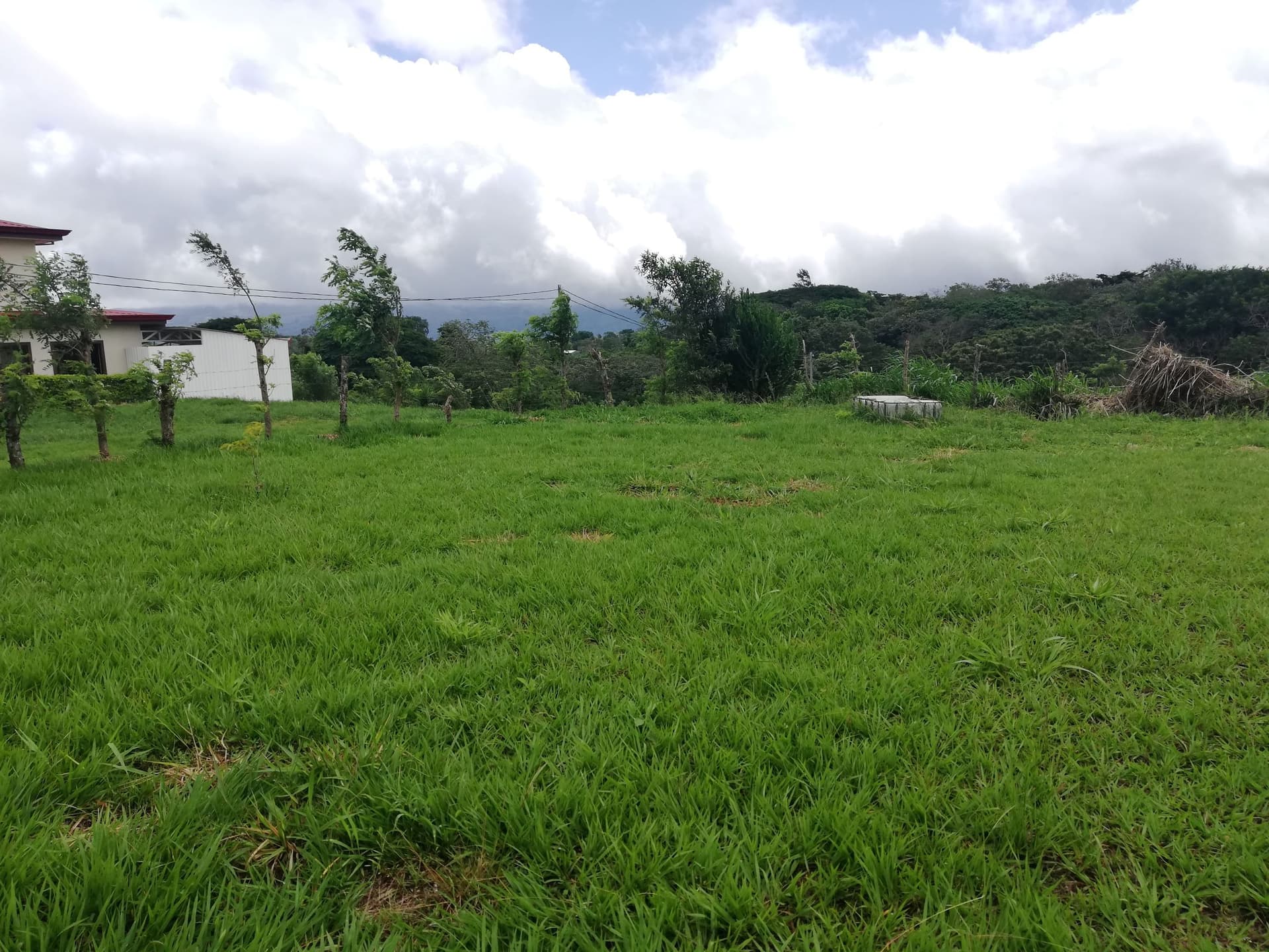 READY TO BUILD! 2,670m2 Parcel near Downtown Tronadora