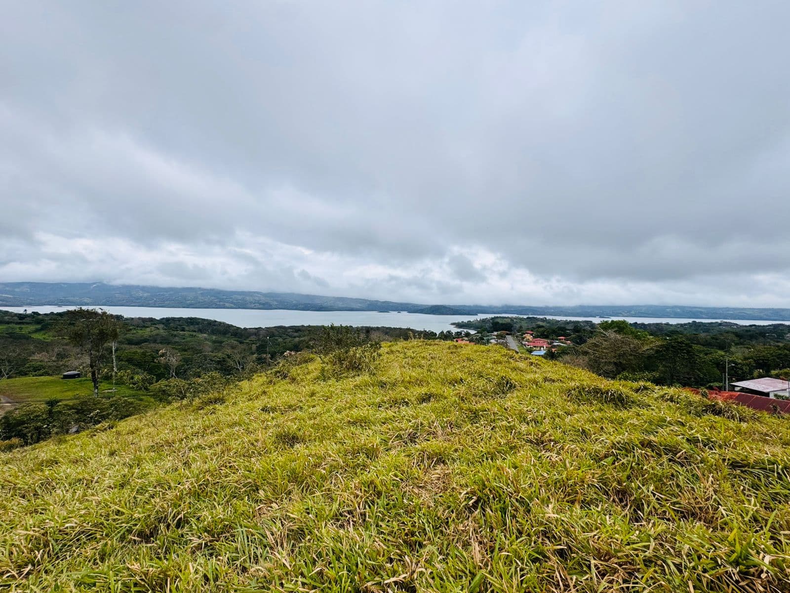 24,461 m² Lot with Lake Arenal Views in Cinco Esquinas, Tilarán