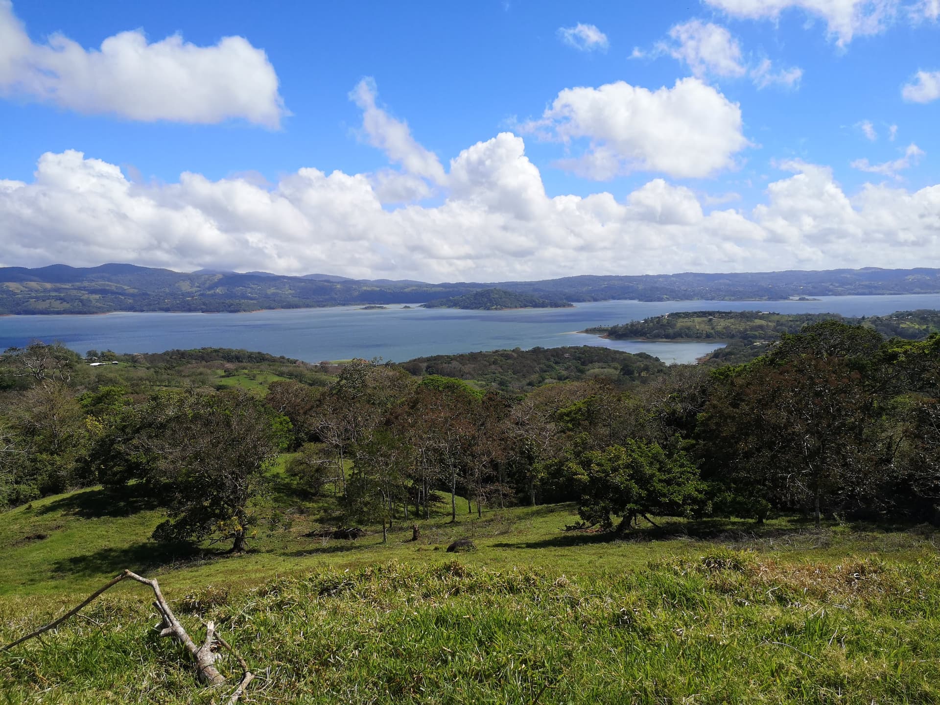 2.26 Acre Lot with Stunning Views Of Lake Arenal and Volcano in Nuevo Arenal