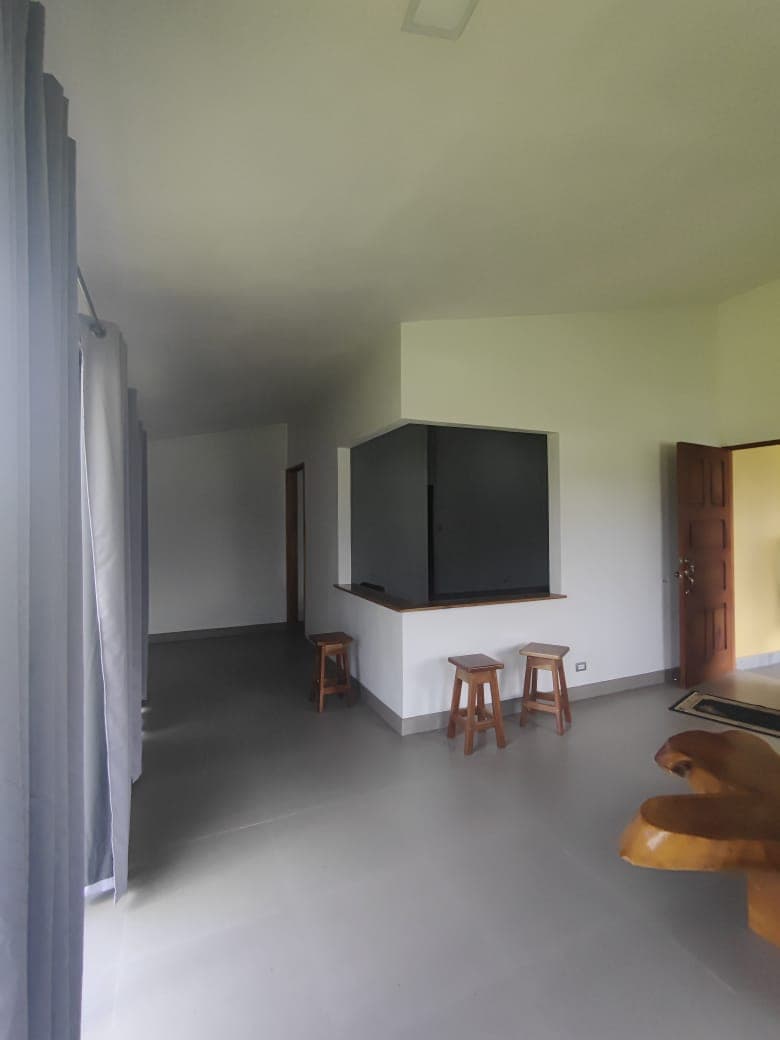 Lovely 3BD, 2BA Lake & Volcano View Home Walking Distance to Everything