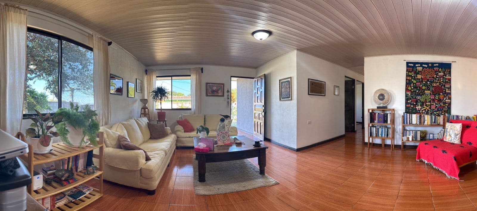4-Bedroom, 2-Bathroom Home on 870 m² (0.21 Acre) in Tronadora
