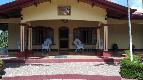 Beautiful 5 Bedroom 3 Bathroom Home Estate on 66 acres In Guatuso