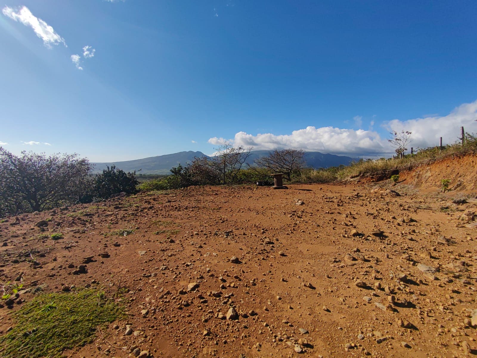 2500 m2 Ready to build / Beautiful Views & Commercial Potential-Nueva Guatemala