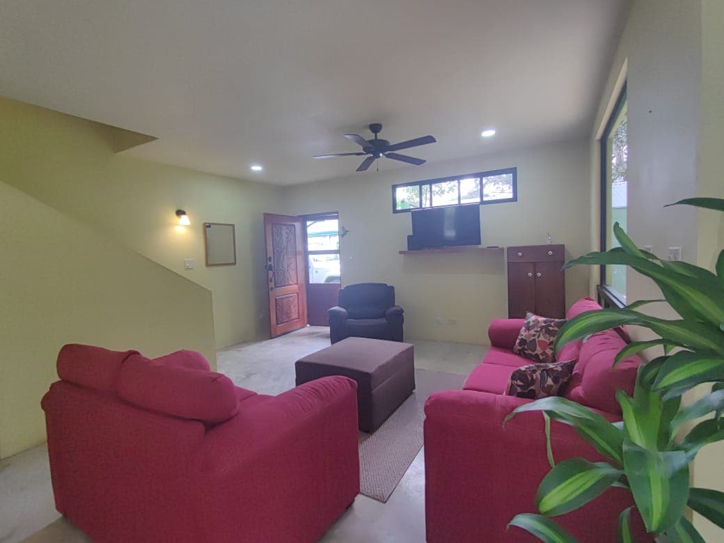 A Lovely, 2 Story, 2-bedroom, 2-bathroom Home Near Lake Arenal in Tronadora