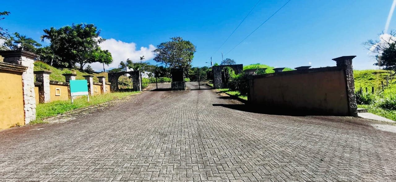 Amazing, 5,742 m2 (1.4 acre) Corner Lot in Gated Community in Tilaran
