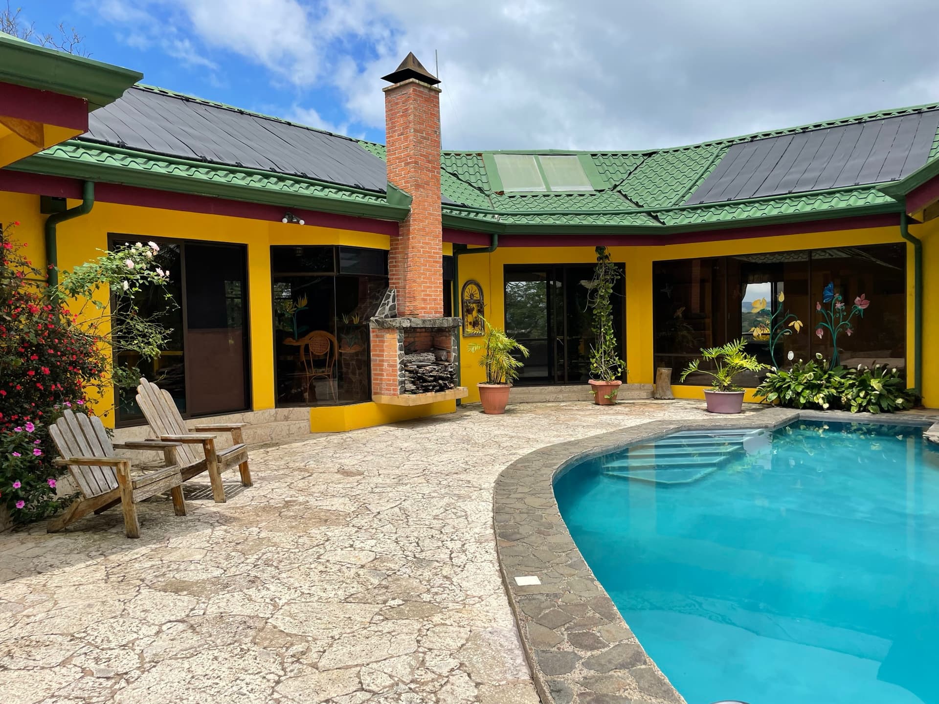 Lake & Volcano View Home, Salt Water Pool, Workshop near San Luis -2BD/2BA –