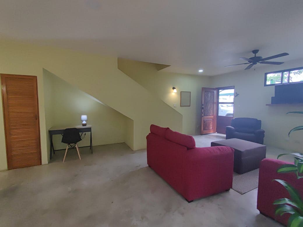 A Lovely, 2 Story, 2-bedroom, 2-bathroom Home Near Lake Arenal in Tronadora