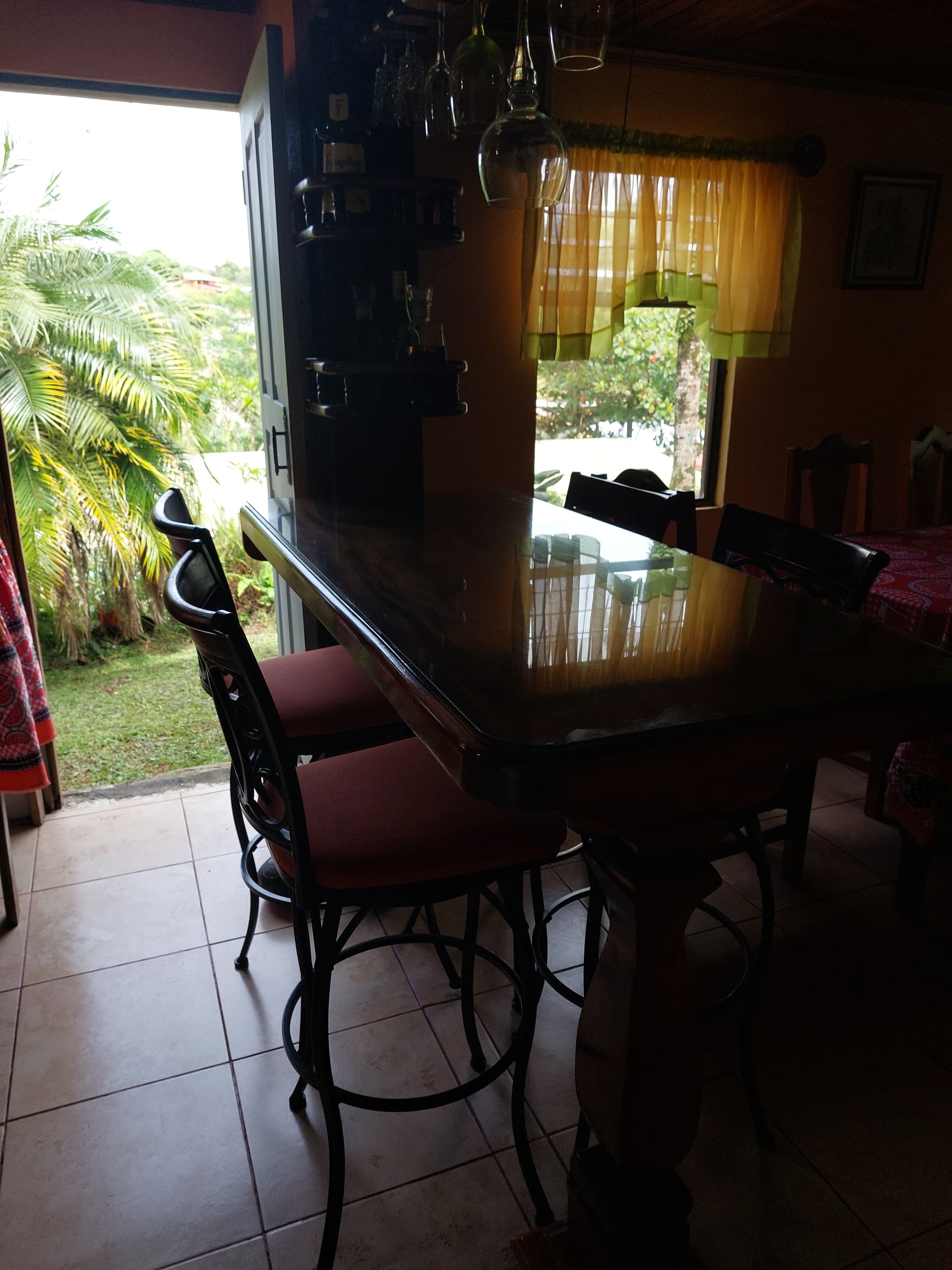 Lovely, Furnished 2BD/1BA Tico Home – Internet included Tronadora